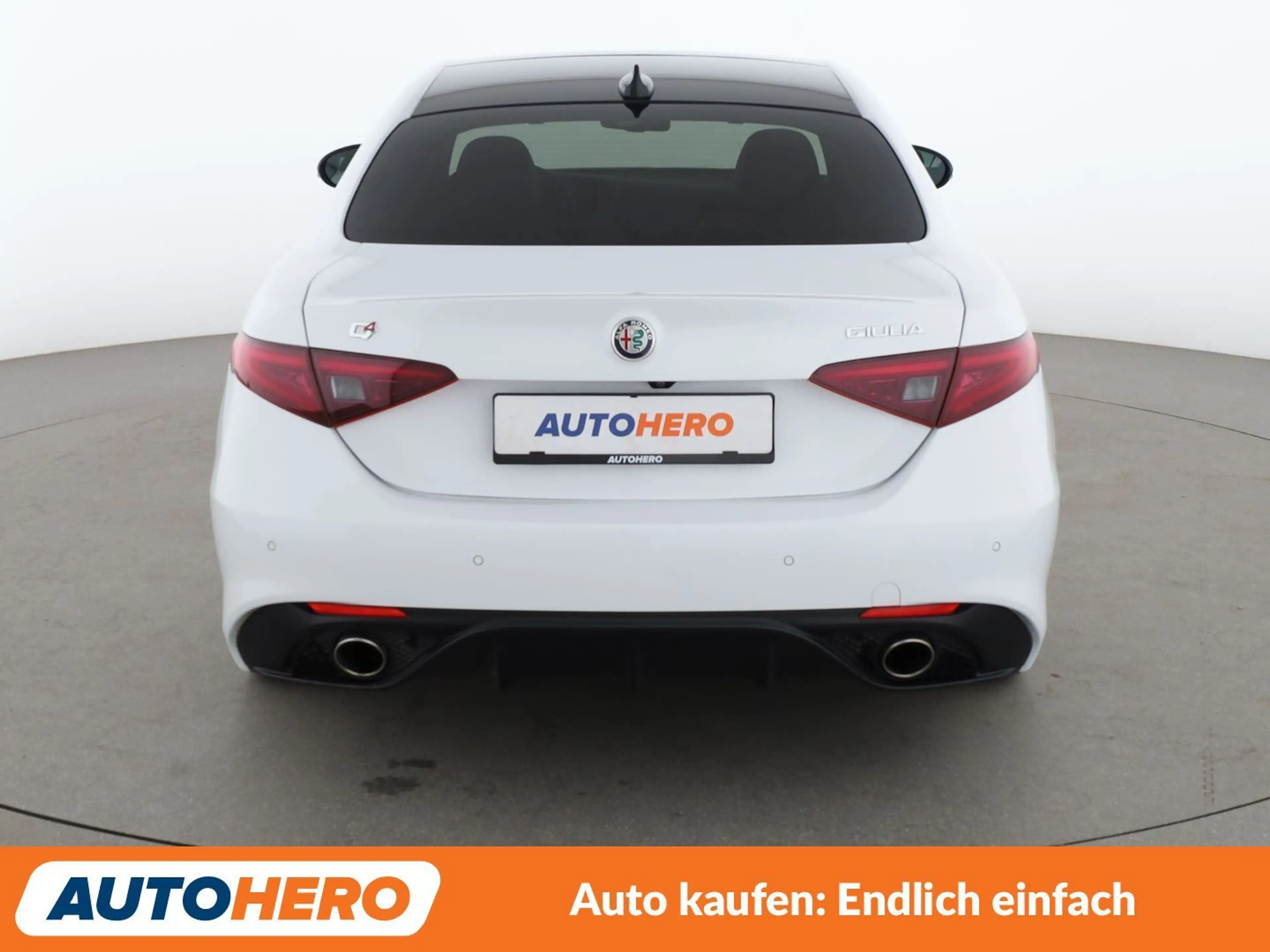 Alfa Romeo Giulia 2.0 Turbo Veloce Aut.*NAVI*BI-XENON*ACC*CAM*SHZ* — photo 5