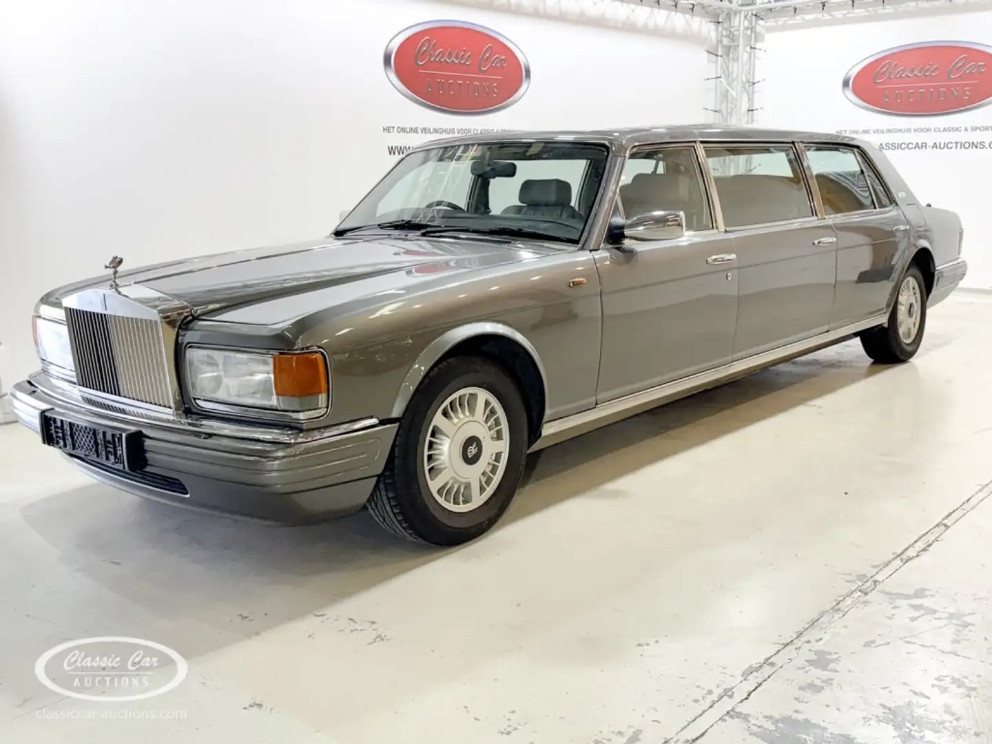Rolls-Royce Silver Spirit Limousine  - ONLINE AUCTION Šedá - 1