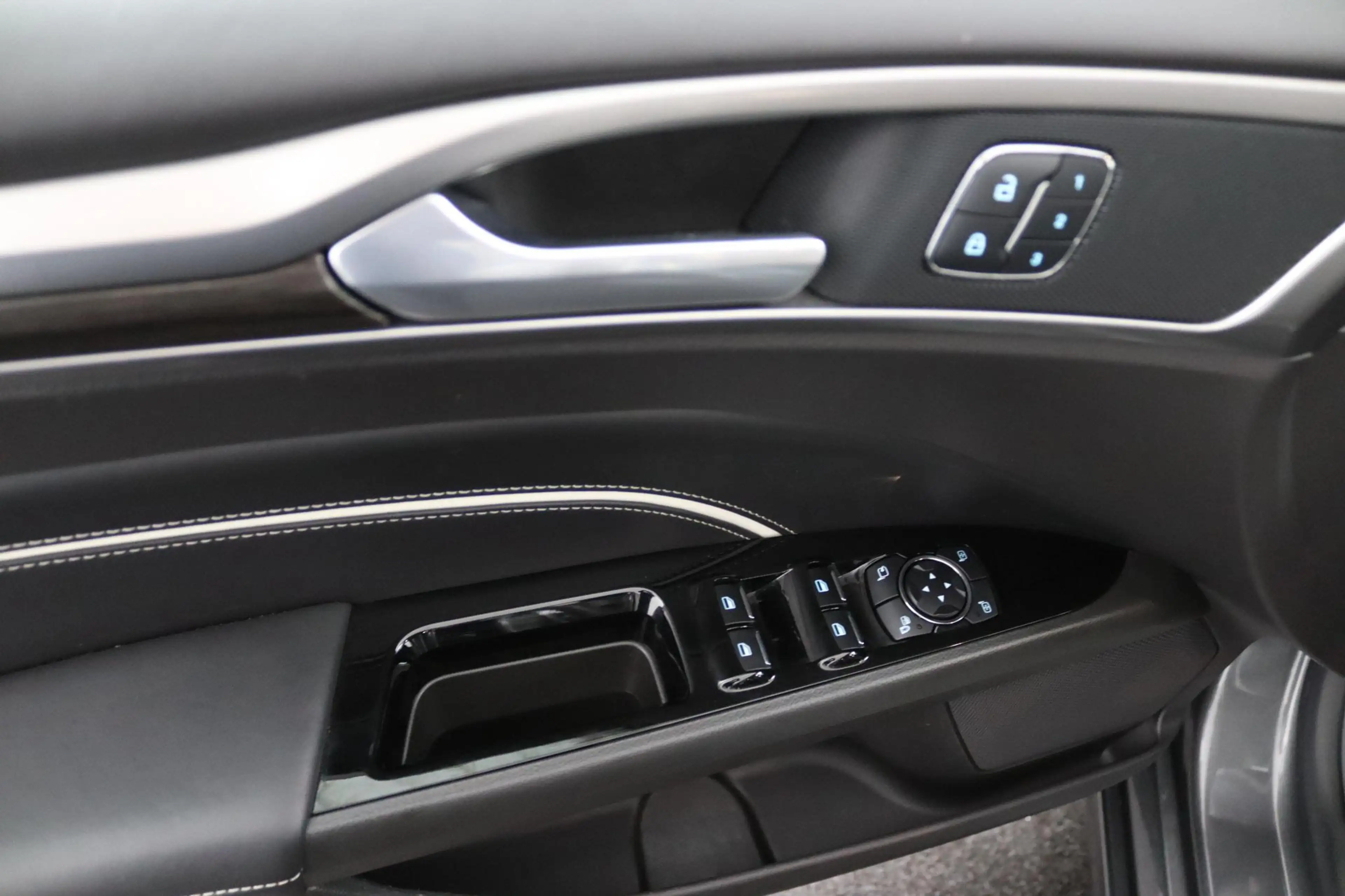 Ford Mondeo 2.0 IVCT HEV Vignale Rijklaarprijs! — photo 33