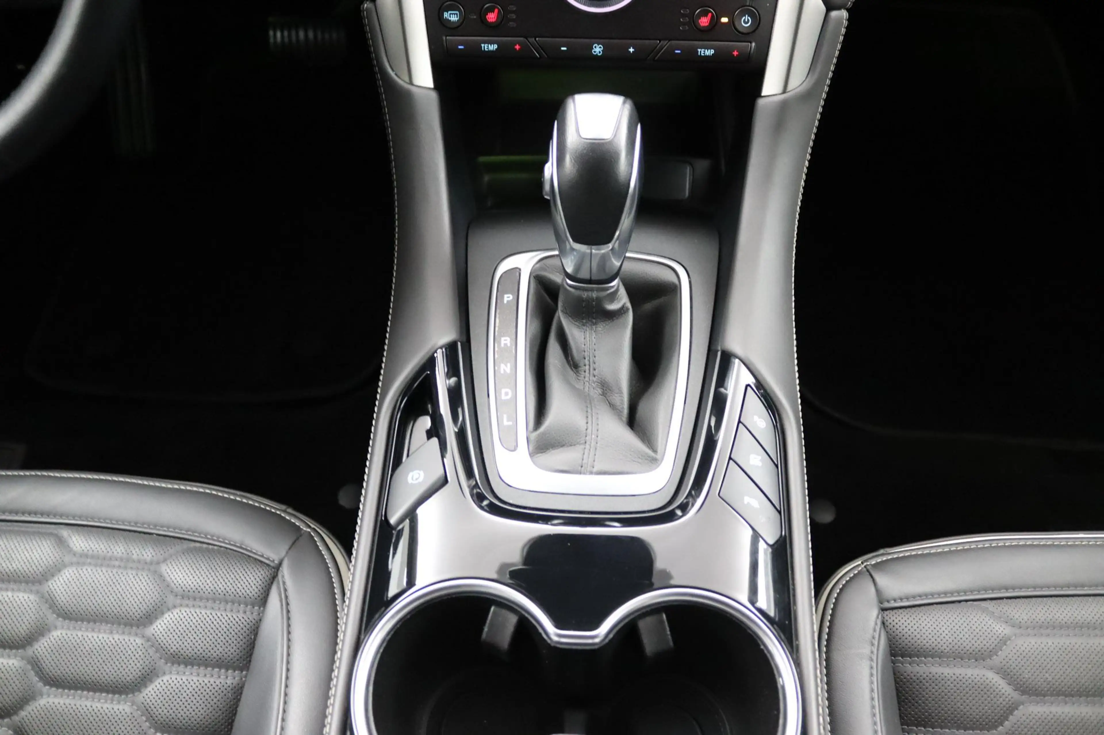 Ford Mondeo 2.0 IVCT HEV Vignale Rijklaarprijs! — photo 31