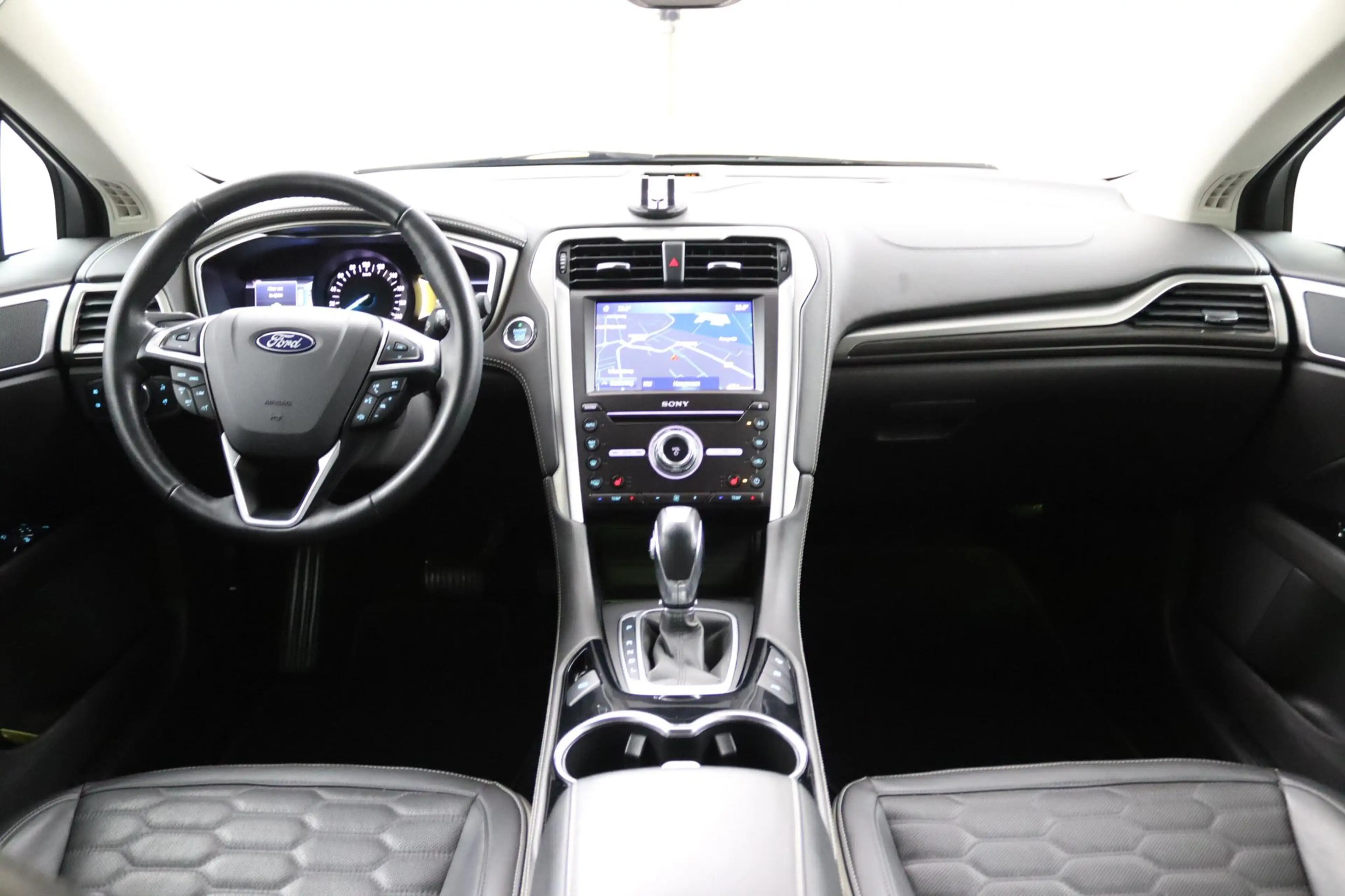 Ford Mondeo 2.0 IVCT HEV Vignale Rijklaarprijs! — photo 19