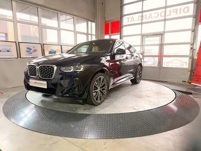BMW X4 xDrive 20 d M-Sport Ansicht 3