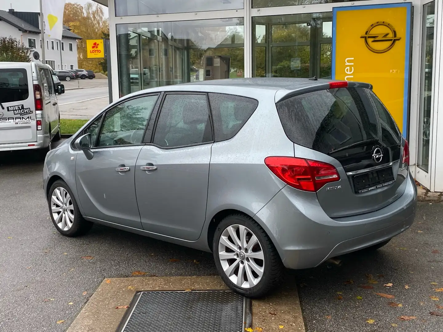 Opel Meriva Innovation Grau - 1