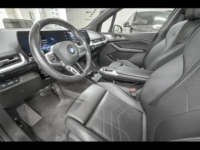 BMW 2 Series view 6