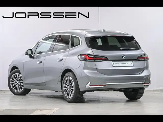 BMW 2 Series view 5