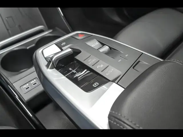 BMW 2 Series view 11