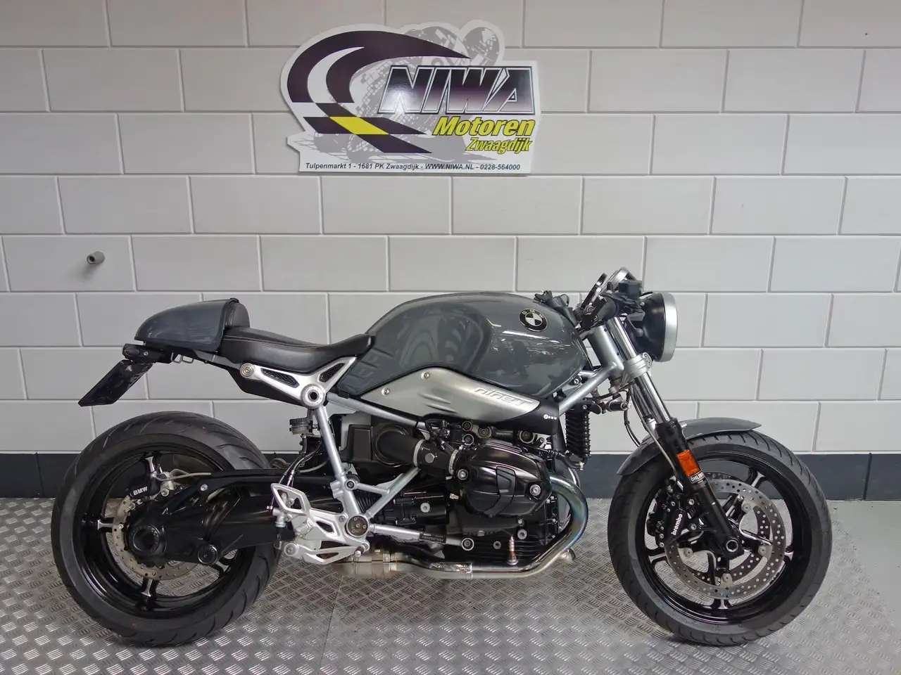 BMW R nineT