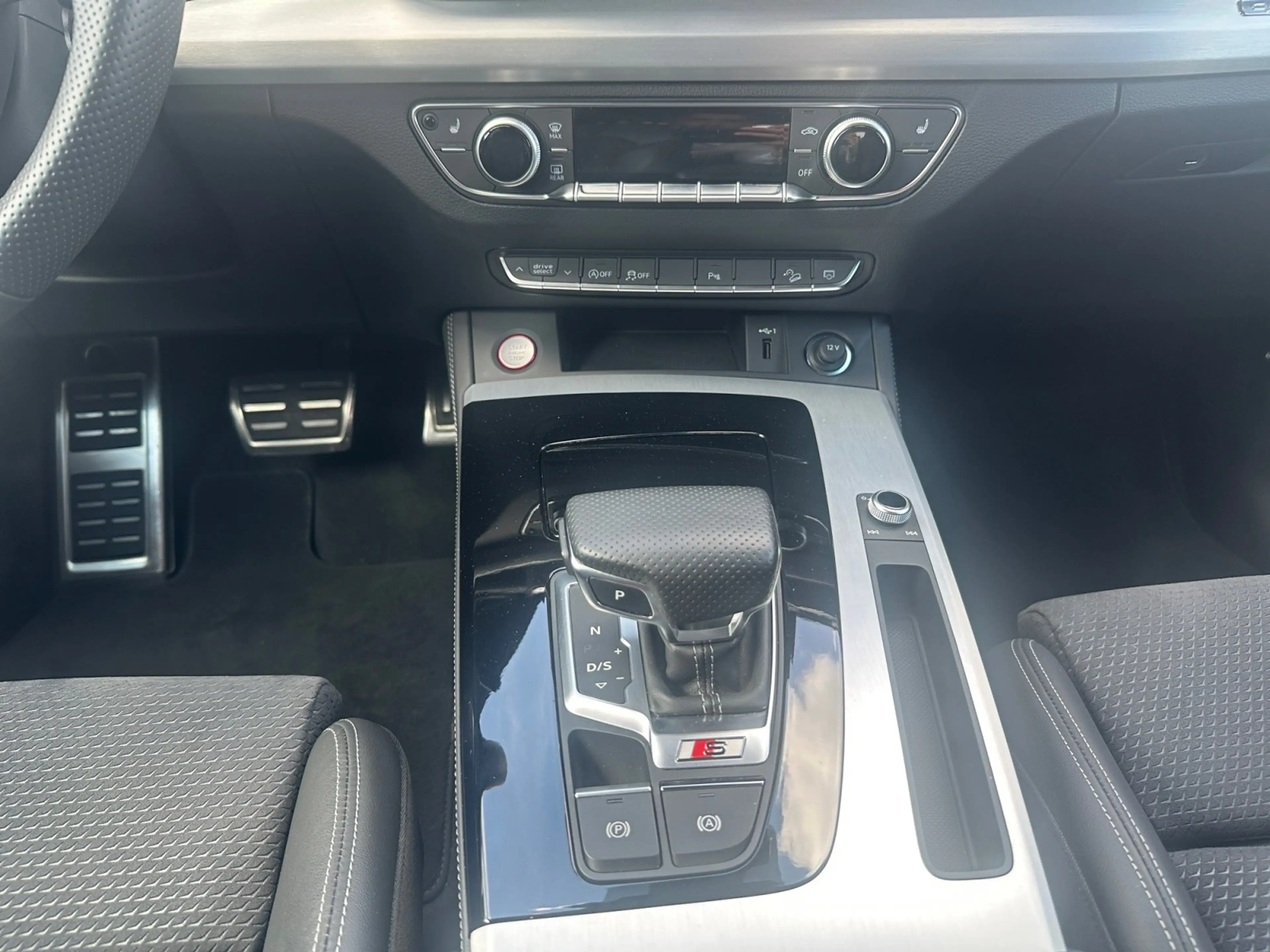 Audi SQ5 3.0 TDI tiptronic AHK / NAVI / KAMERA / SITZHE — photo 11