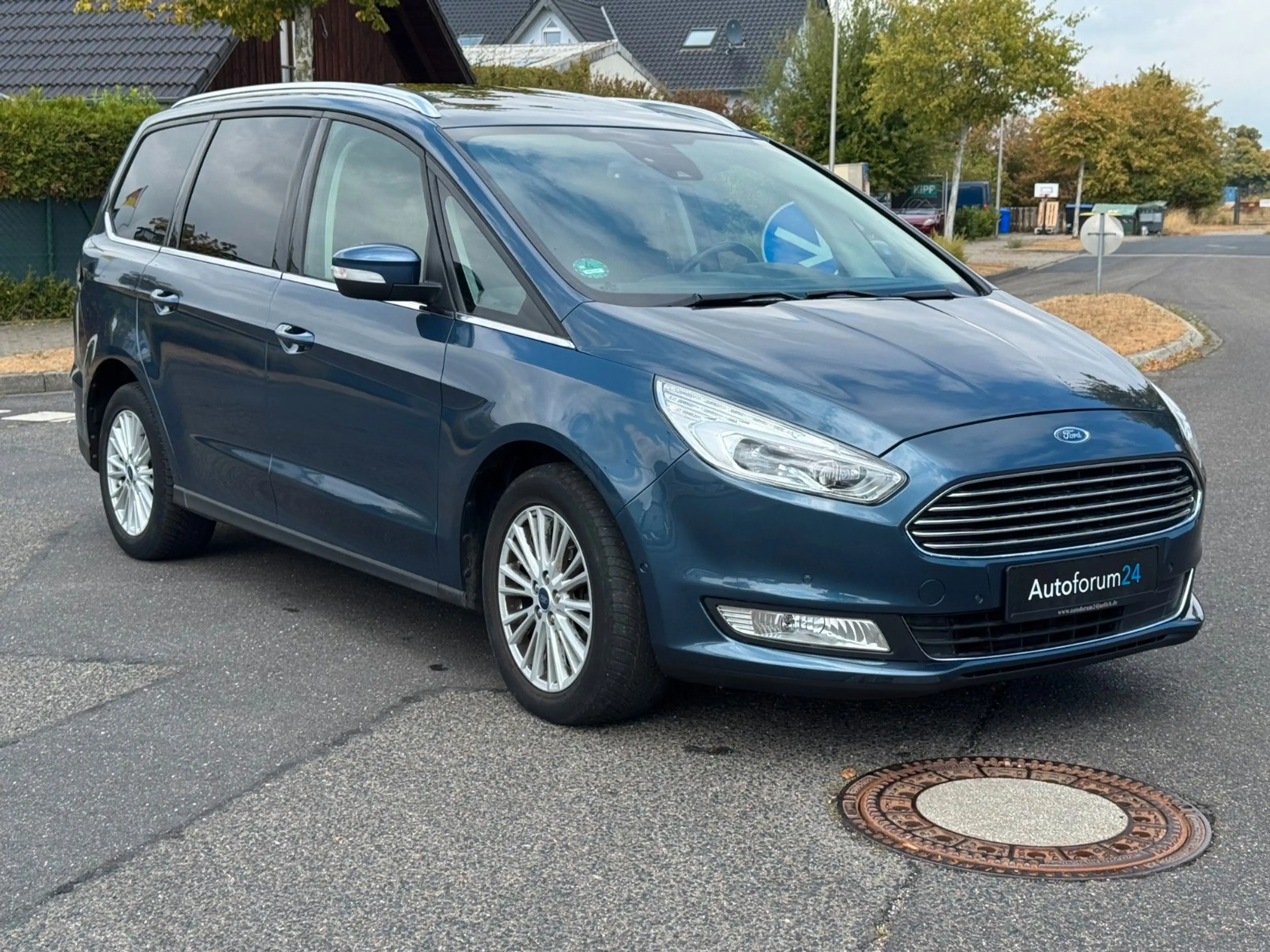 Ford Galaxy Titanium *Autom.*7-Sitzer*AHK*Navi*Leder* — photo 7