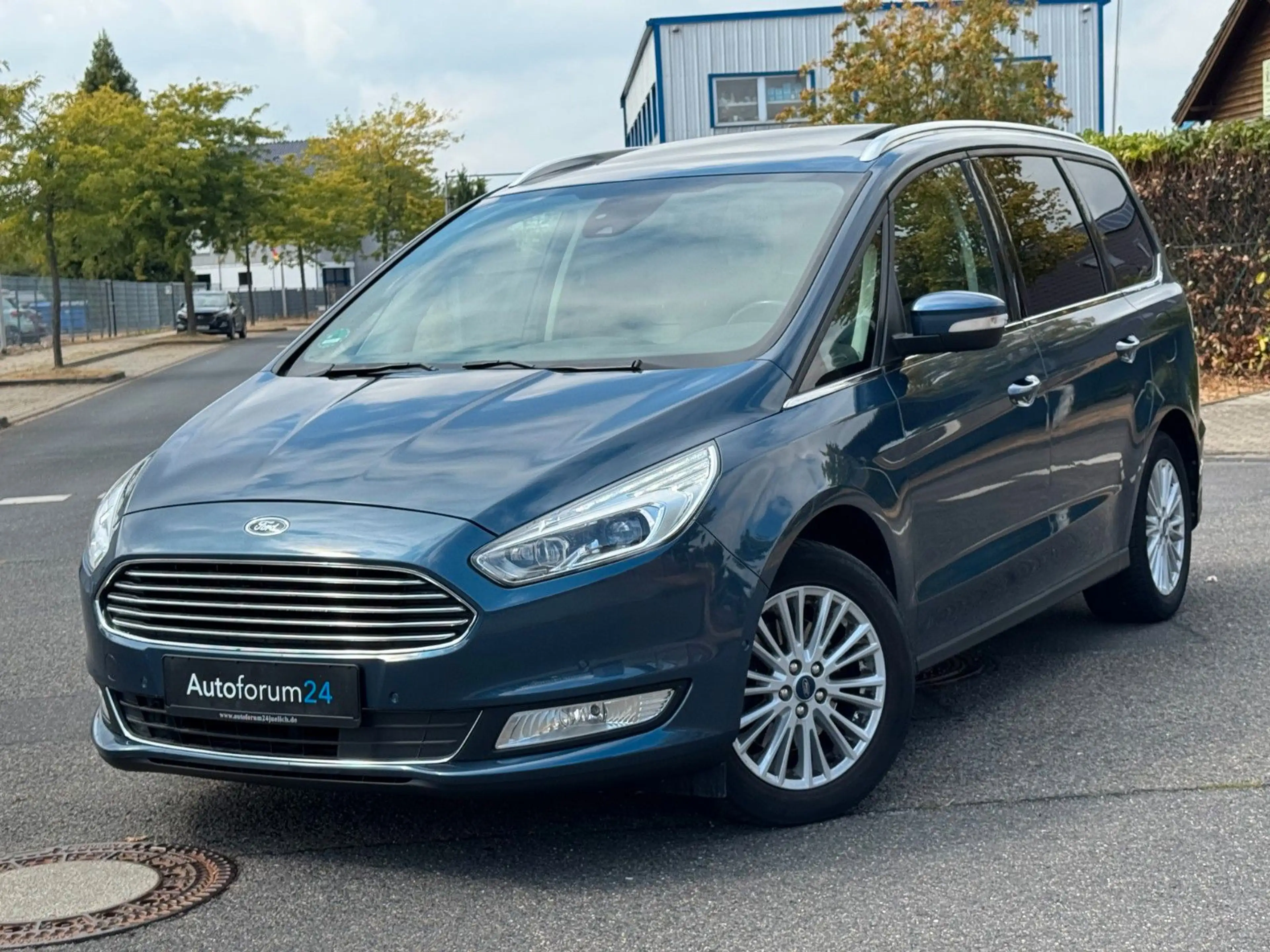 Ford Galaxy Titanium *Autom.*7-Sitzer*AHK*Navi*Leder*
