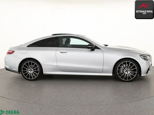 Mercedes-Benz E-Class view 6