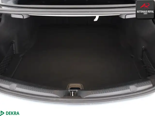 Mercedes-Benz E-Class view 24