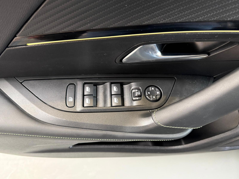 Peugeot 2008 1.2 Hybrid 145 GT Automaat, Carplay, Camera — photo 15
