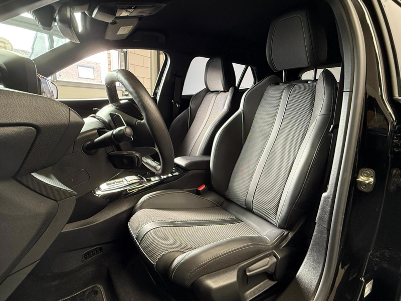 Peugeot 2008 1.2 Hybrid 145 GT Automaat, Carplay, Camera — photo 16
