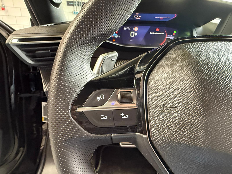 Peugeot 2008 1.2 Hybrid 145 GT Automaat, Carplay, Camera — photo 18