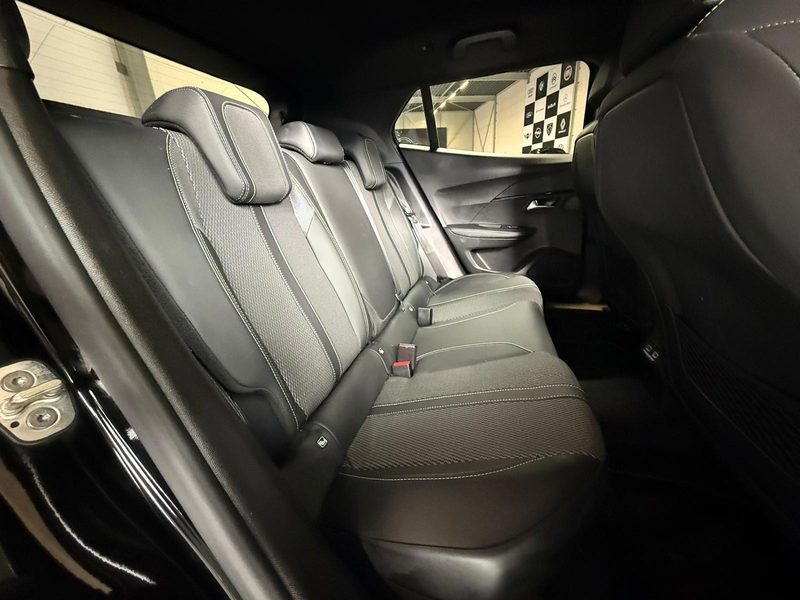 Peugeot 2008 1.2 Hybrid 145 GT Automaat, Carplay, Camera — photo 26