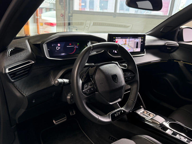 Peugeot 2008 1.2 Hybrid 145 GT Automaat, Carplay, Camera — photo 2
