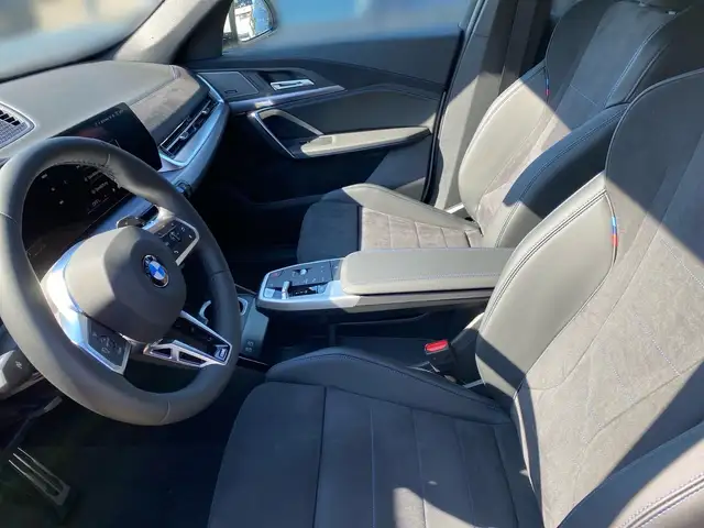 BMW X1 view 7