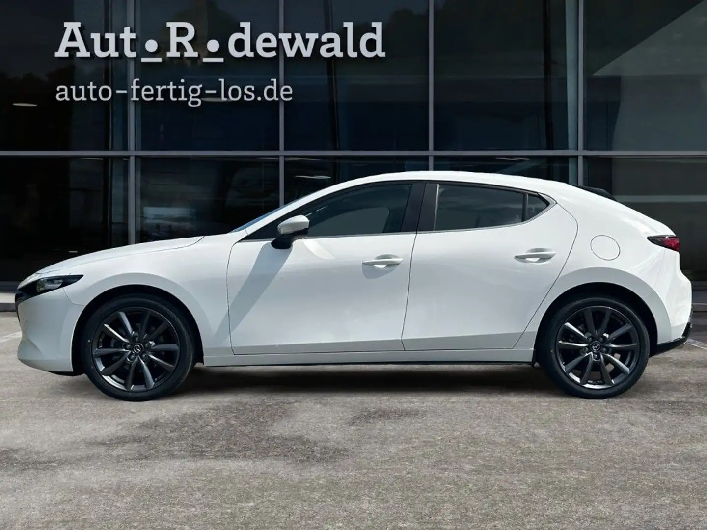 Mazda 3 e-SKYACTIV-G 140 M HYBRID Aut. CENTRE-LINE (BP) Weiß - 2