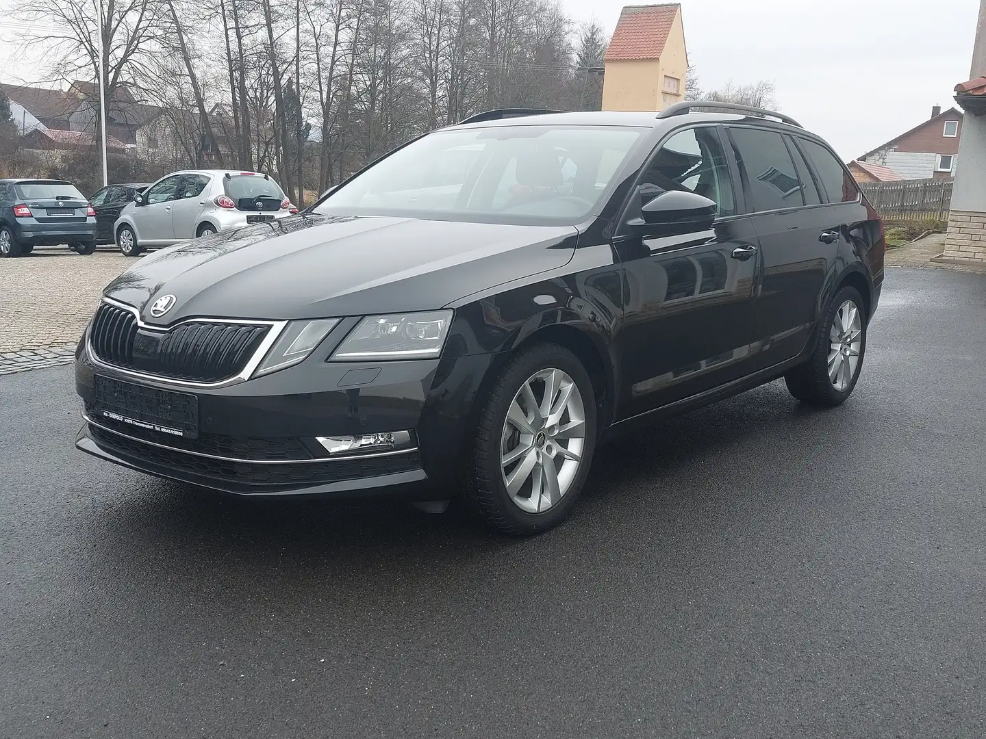 Skoda Octavia Combi 1.5 TSI ACT Style Schwarz - 2