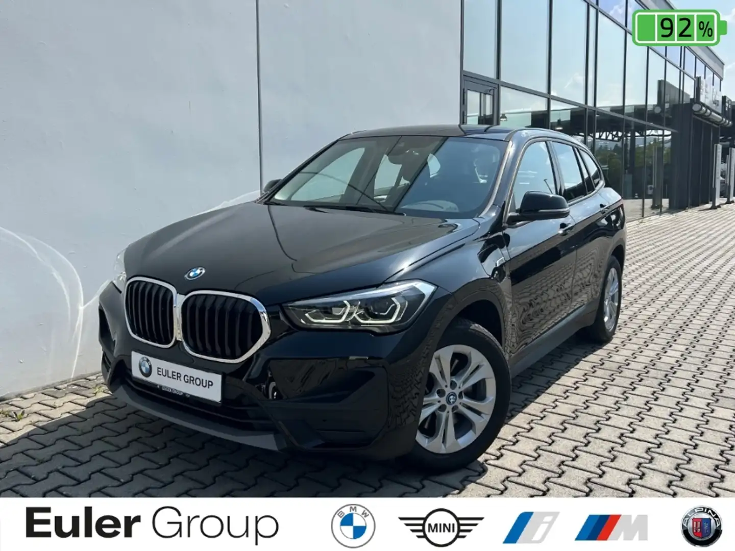 BMW X1 xDrive 25e SportsA NAV RFK LED Parkass DAB Schwarz - 1