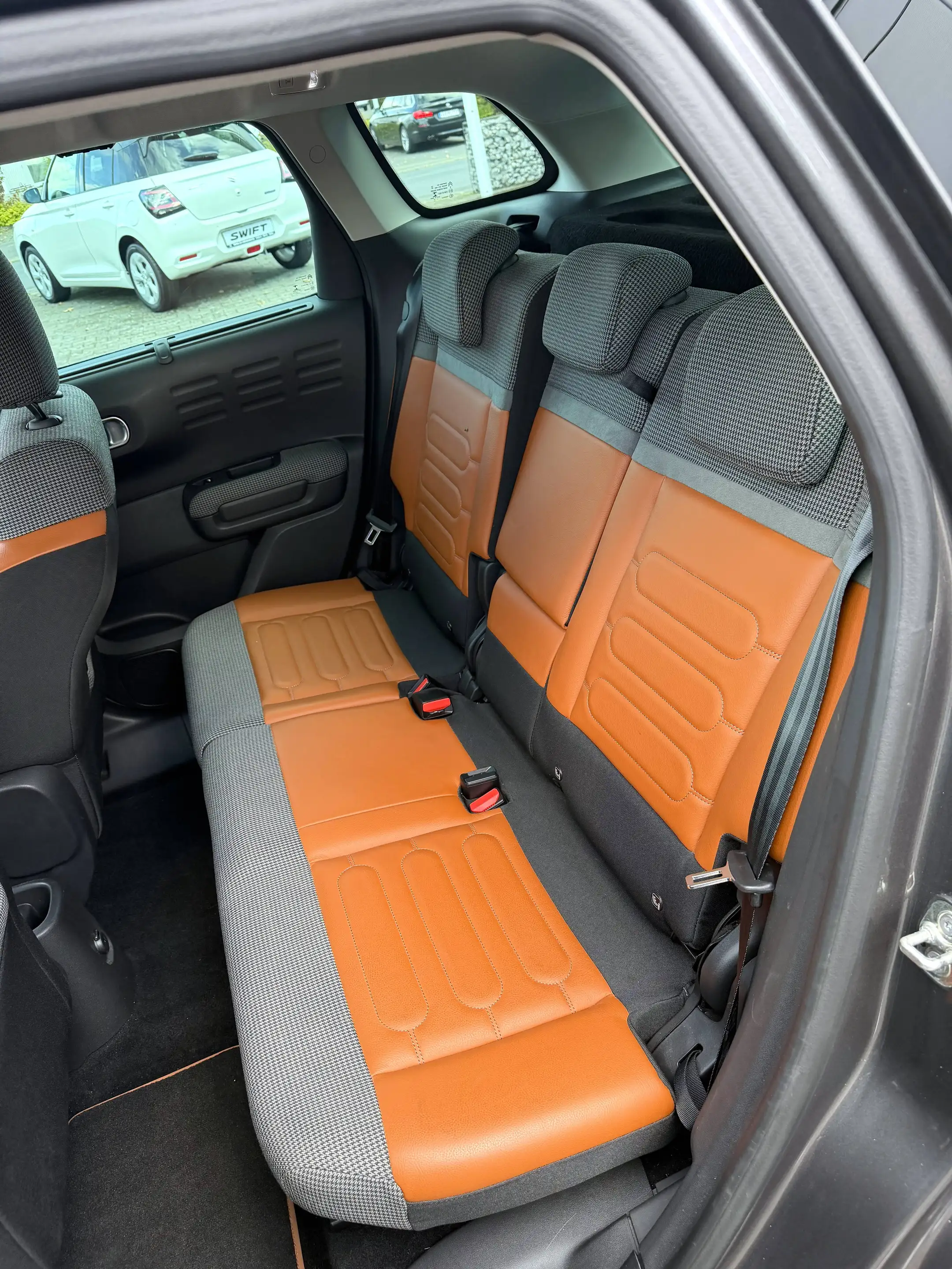 Citroen C3 Aircross PureTech 110 1.2 — photo 10