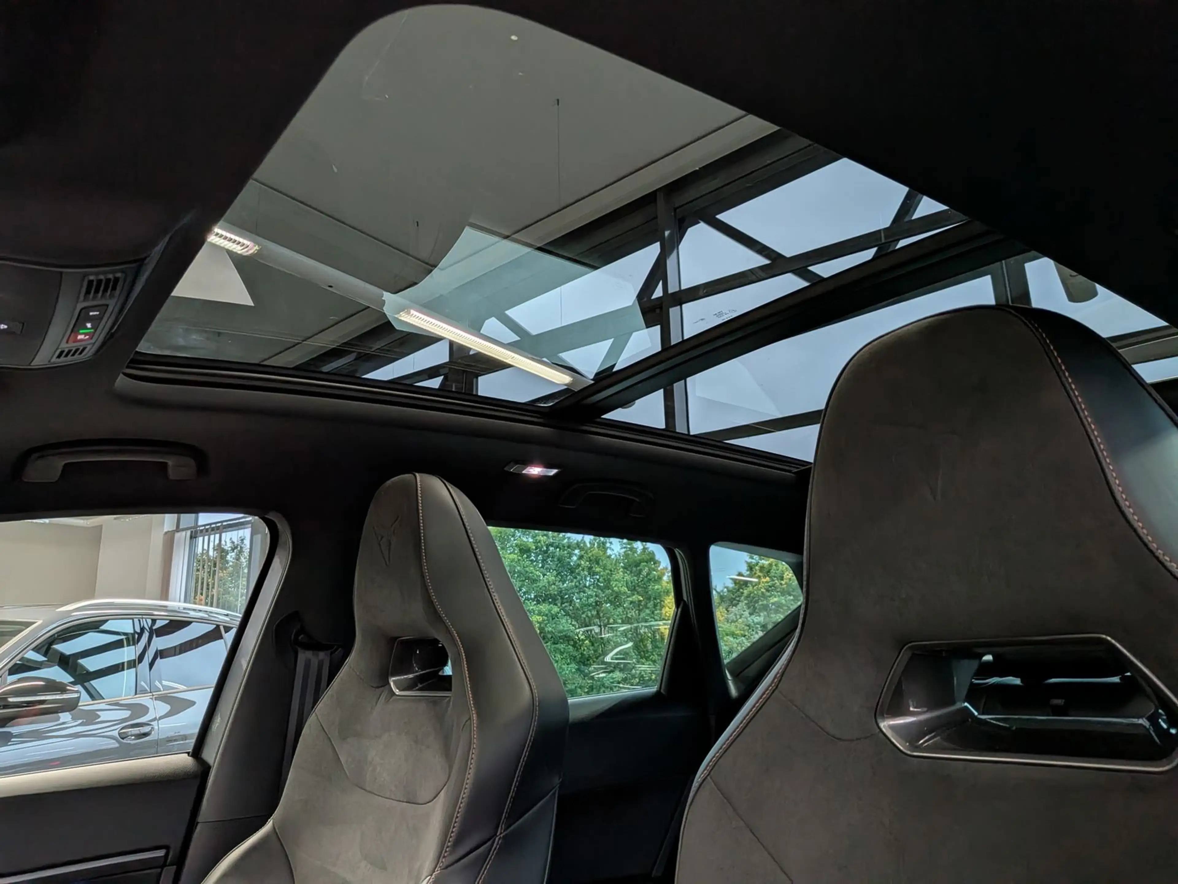 CUPRA Ateca 1.5 TSI DSG Pano Dinamica ACC Cam AHK 19" — photo 15