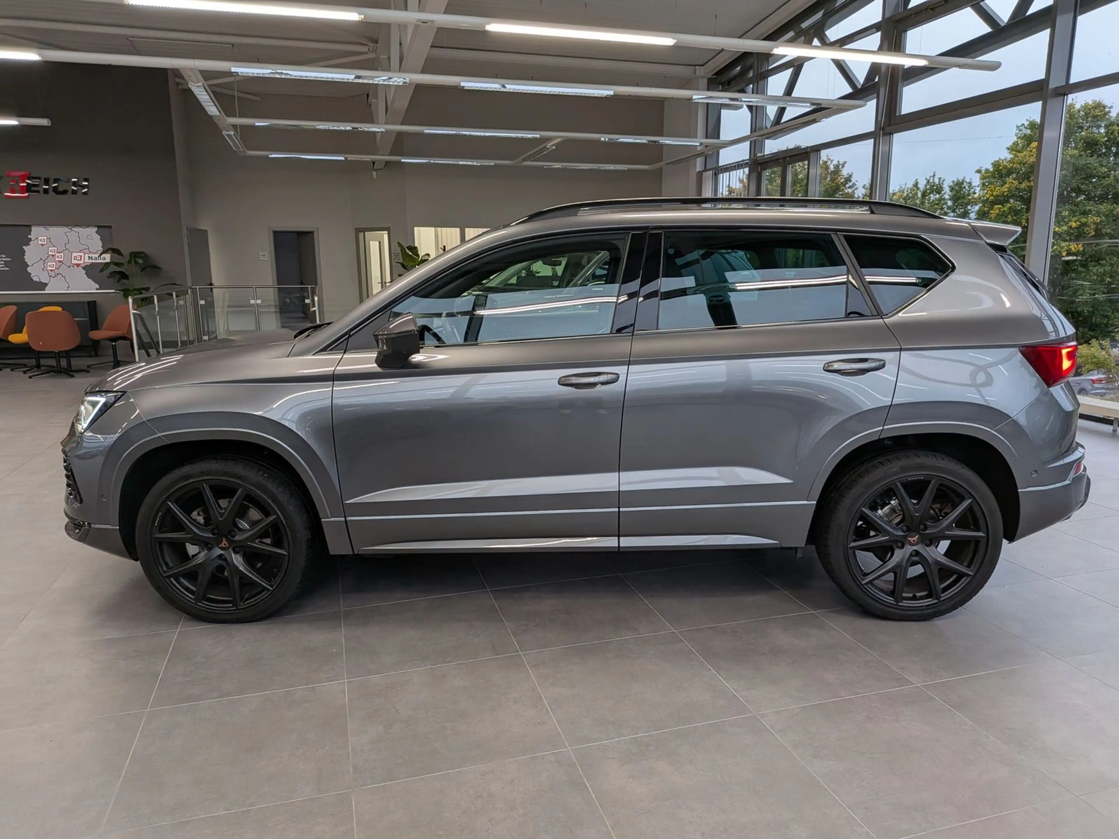 CUPRA Ateca 1.5 TSI DSG Pano Dinamica ACC Cam AHK 19" — photo 5