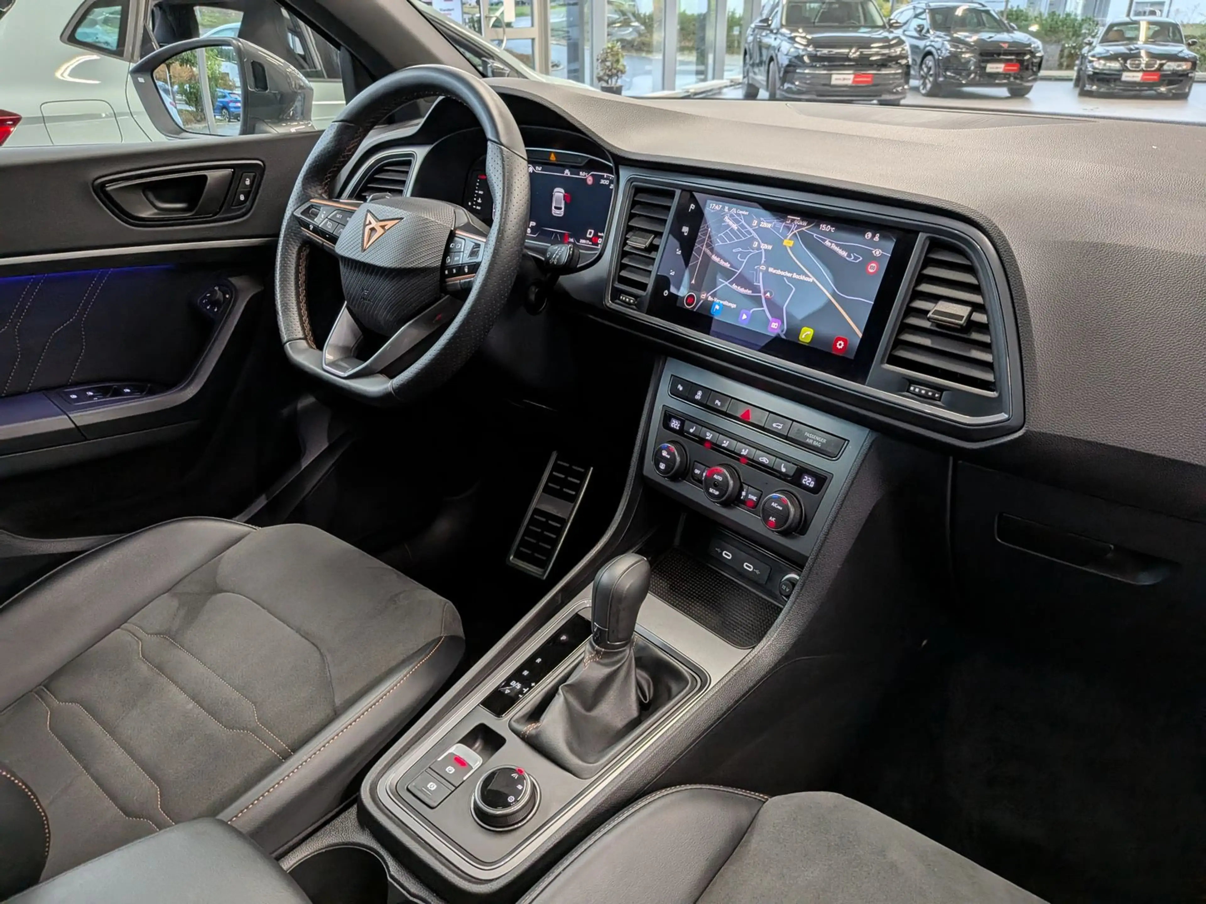 CUPRA Ateca 1.5 TSI DSG Pano Dinamica ACC Cam AHK 19" — photo 13