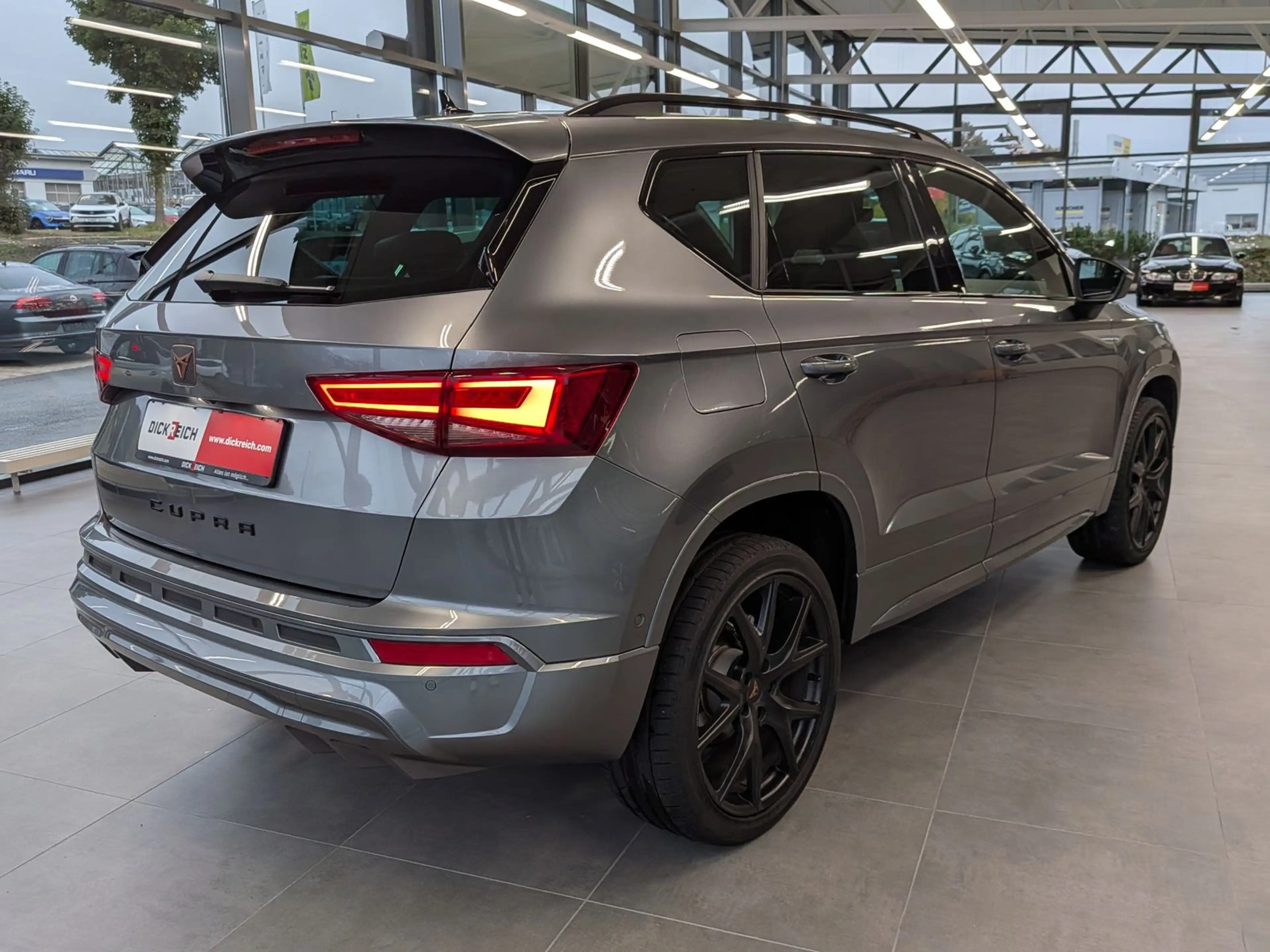 CUPRA Ateca 1.5 TSI DSG Pano Dinamica ACC Cam AHK 19" — photo 8