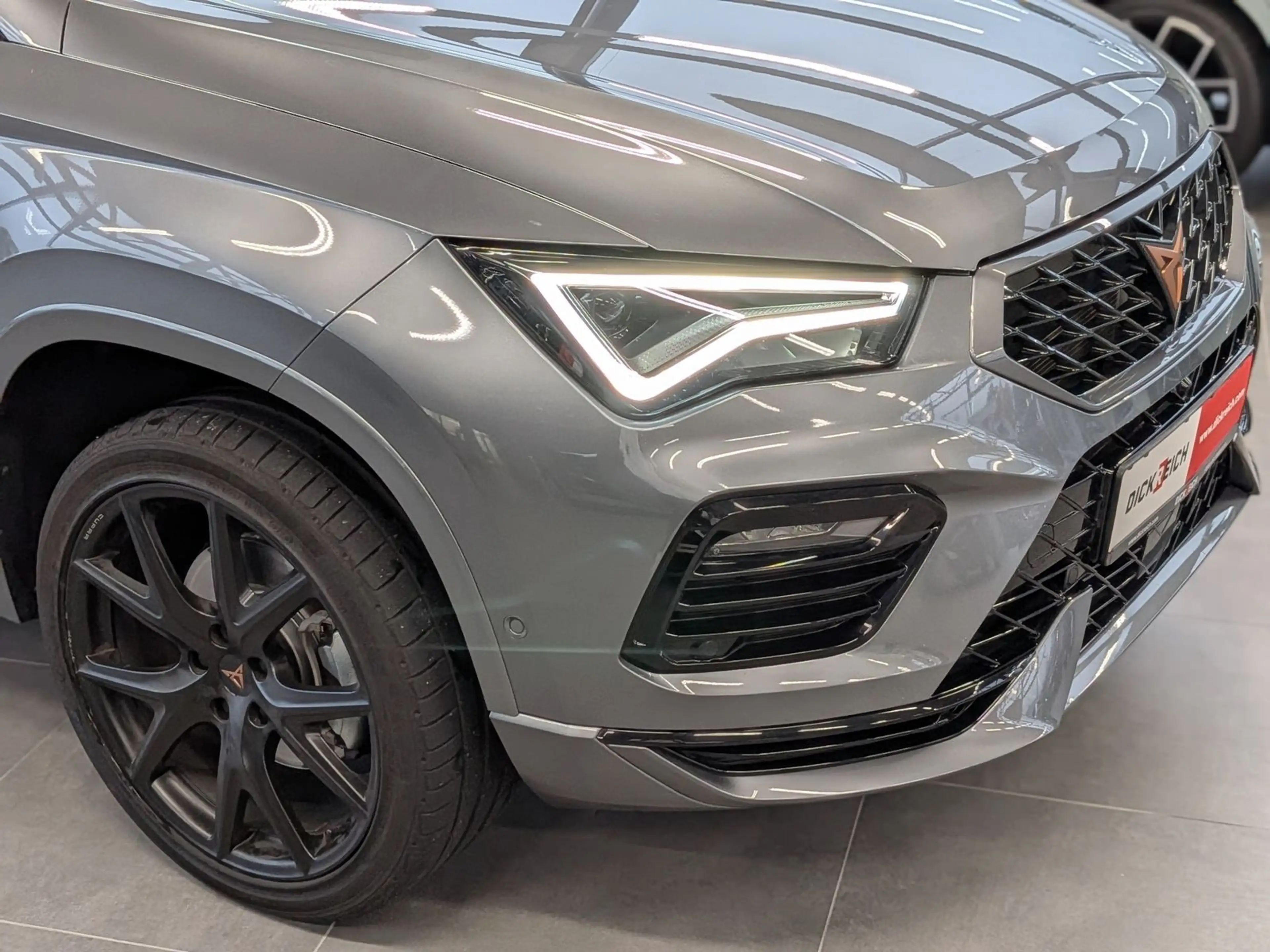 CUPRA Ateca 1.5 TSI DSG Pano Dinamica ACC Cam AHK 19" — photo 10