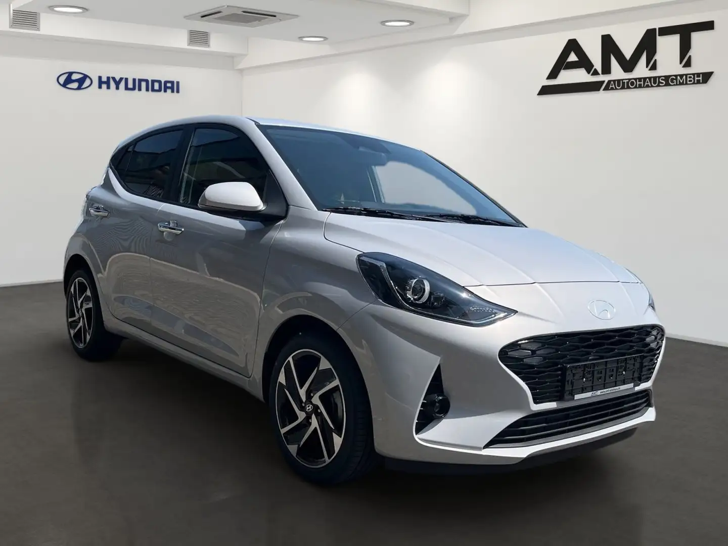 Hyundai i10 1.2 Prime EURO 6e Navi/Autom/Klima/Smart Key Grey - 2