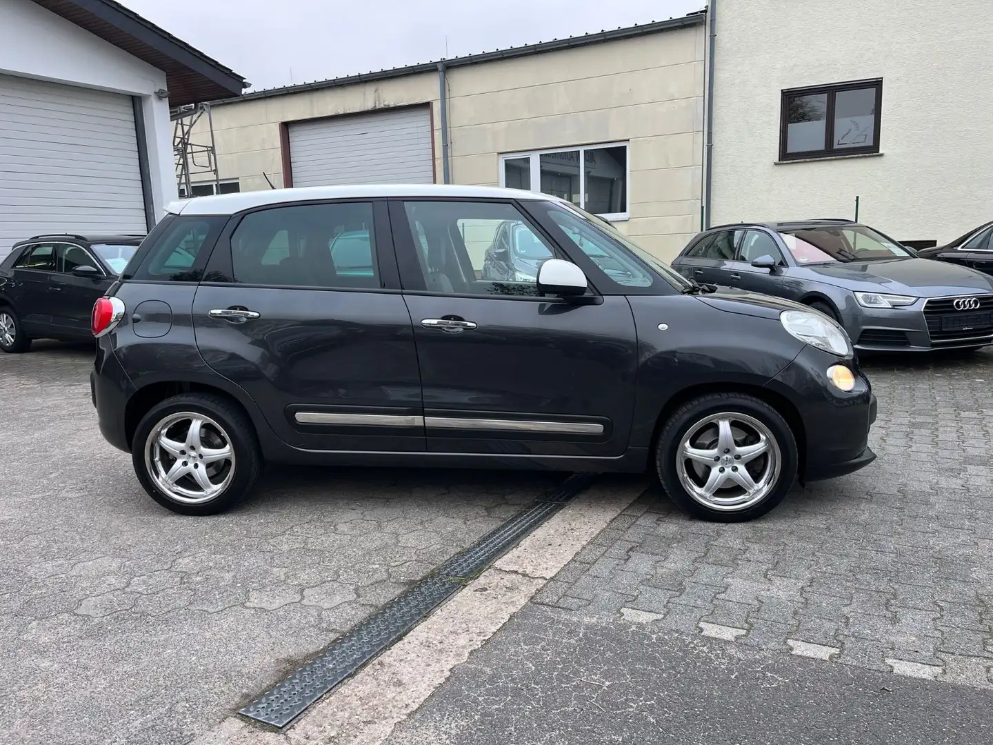 Fiat 500L -1.HAND-SEHR GEPFLEGT-KLIMA-FINANZIERUNG Schwarz - 2