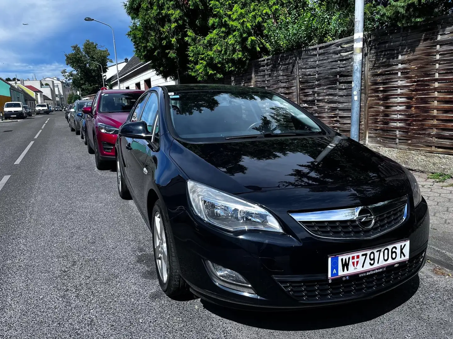 Opel Astra Austria Edition Ecoflex 1.4 P-J schrägheck Schwarz - 1