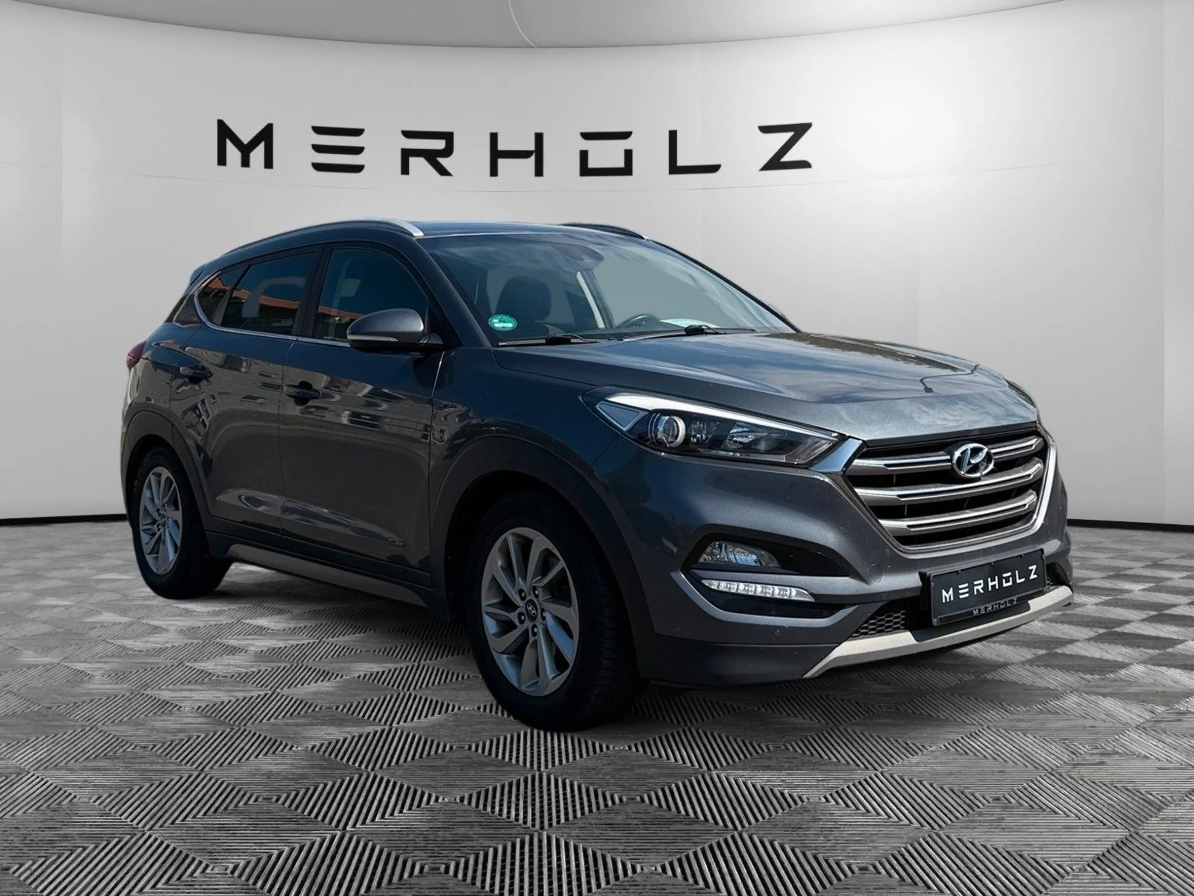 Hyundai TUCSON blue Style 2.0 2WD AHK Kamera ST-Fahrwerk — photo 3