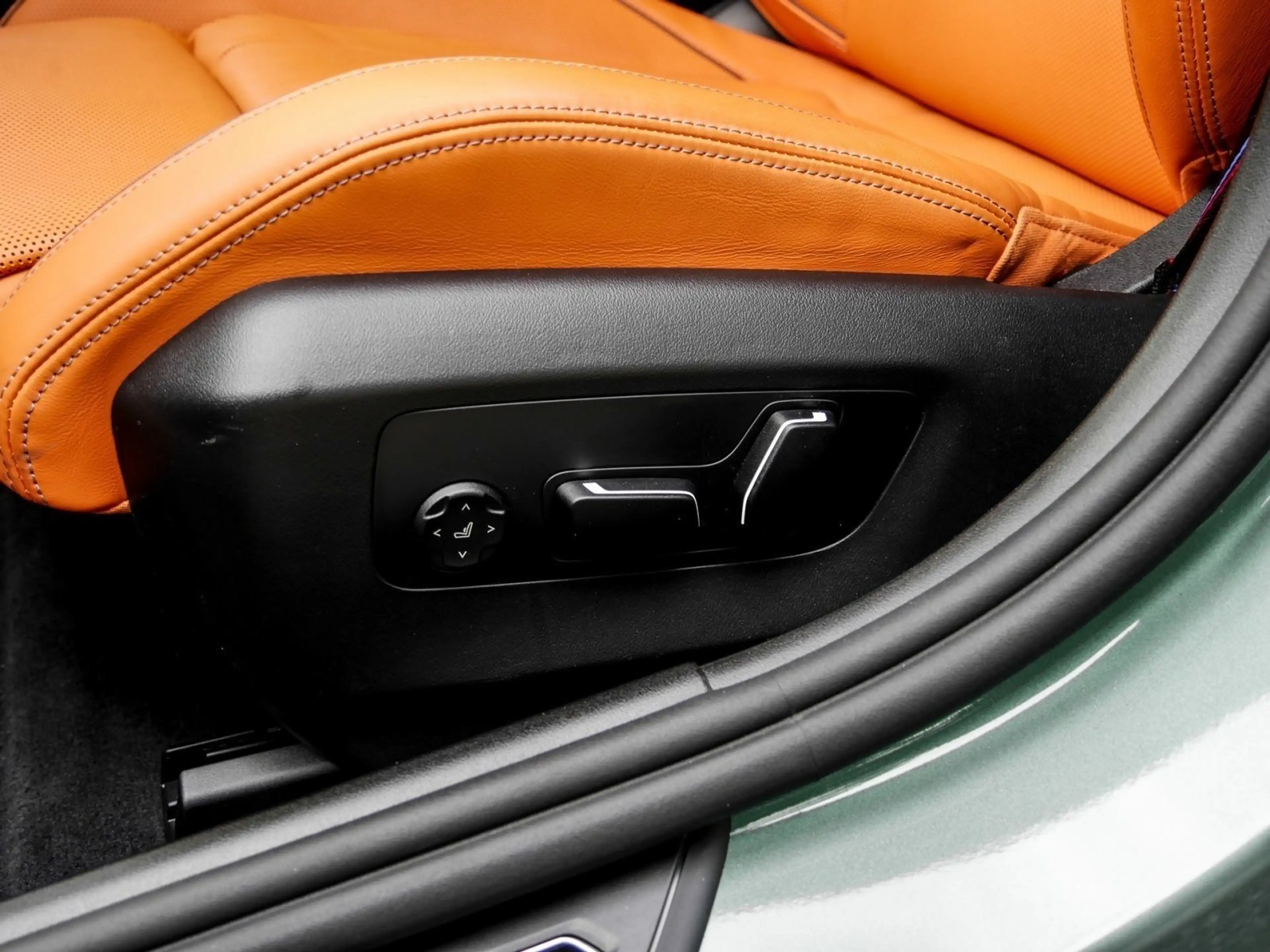 BMW M5 Touring M SPORT+B&W+AHK+HuD+DA PROF+360° — photo 14