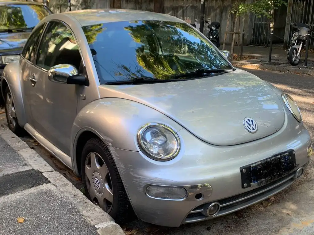 Volkswagen New Beetle 2002 из Европы — купить под ключ
