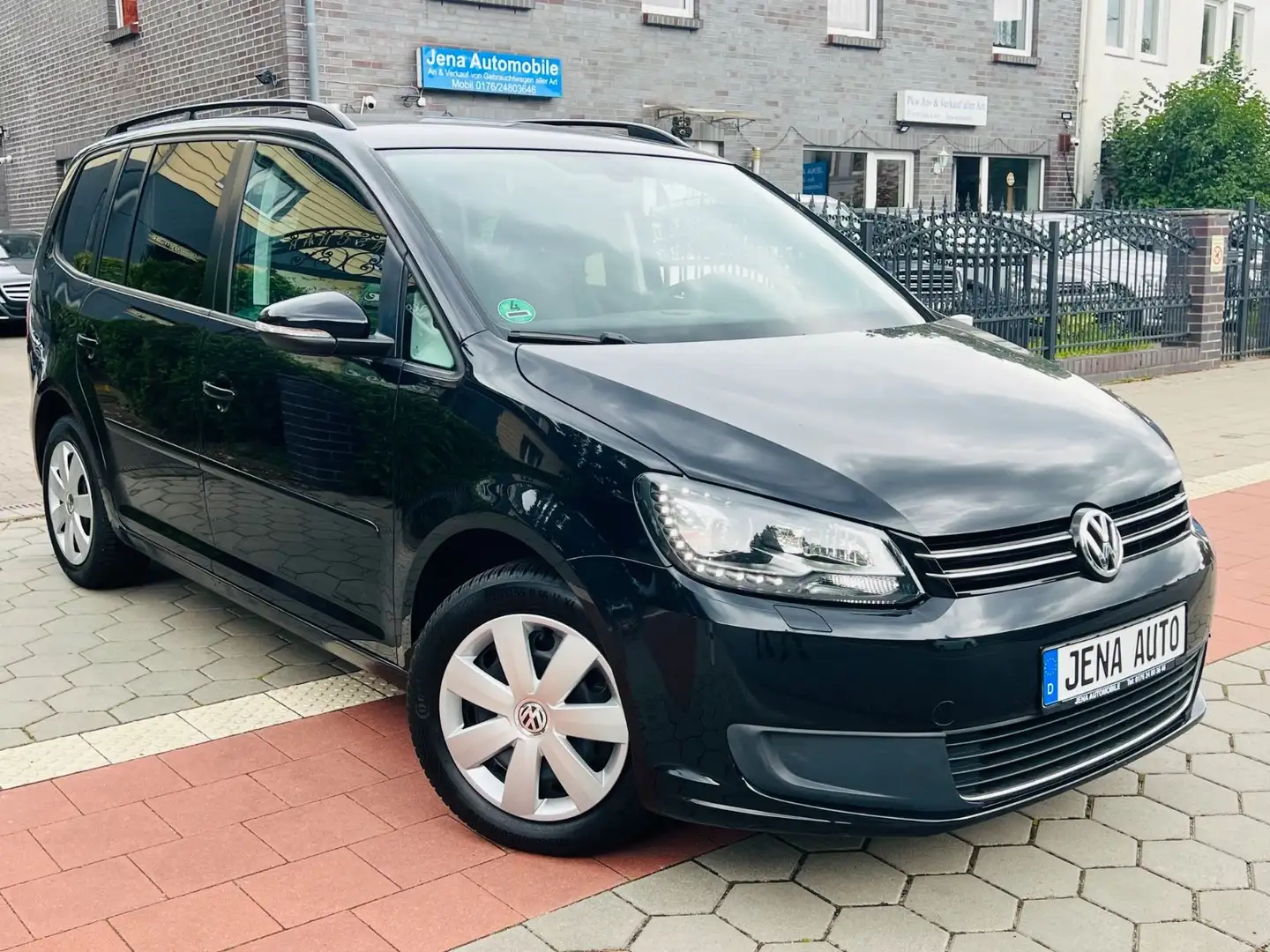 Volkswagen Touran Comfortline Automat. 2.0TDI 140Ps SH 1.Hd Nero - 1