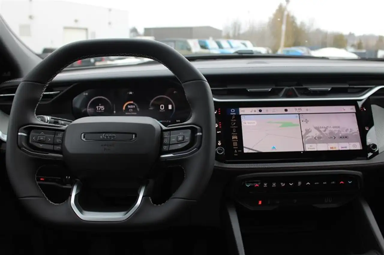 Jeep Cherokee снимка Jeep Cherokee