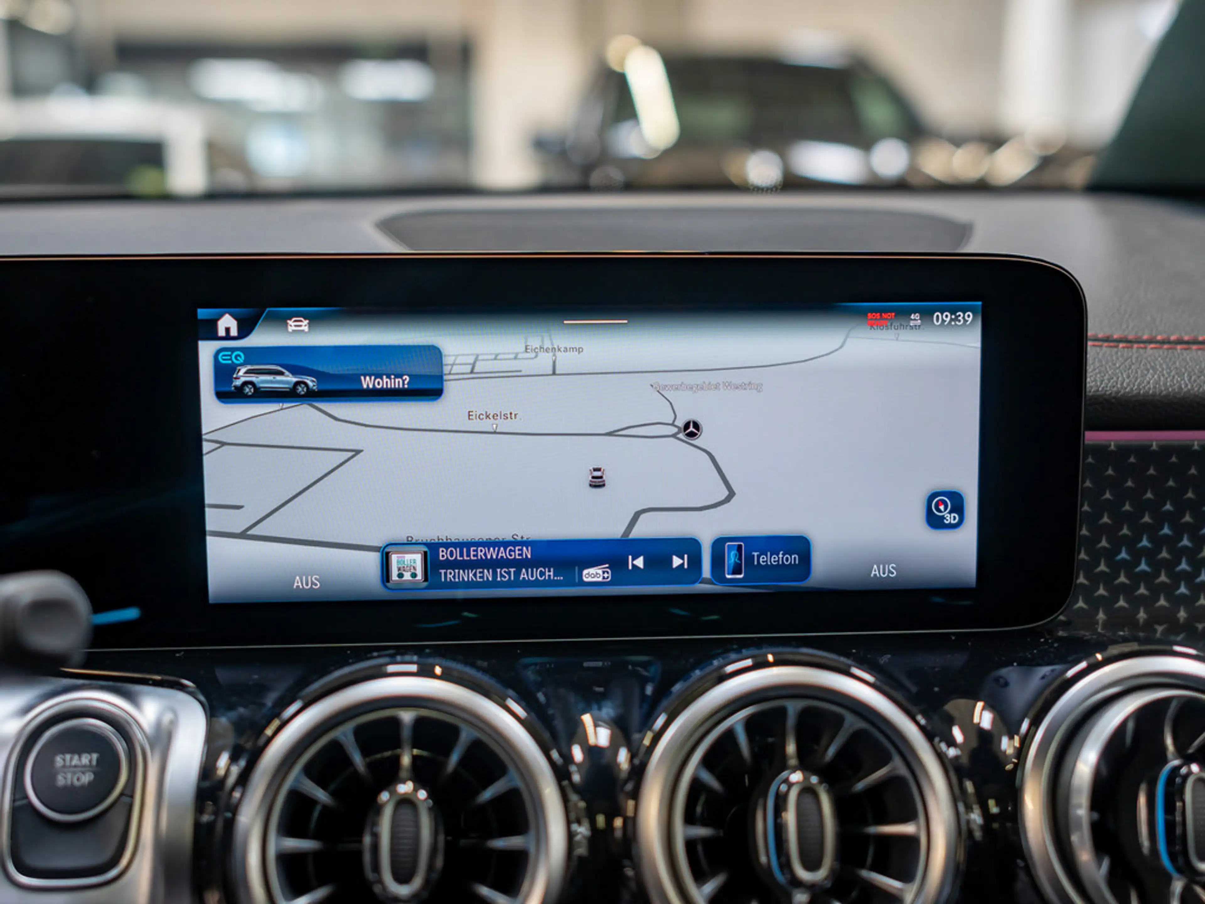 Mercedes-Benz EQB 250 + AMG Sport Advanced PANO LED NAVI SHZ — photo 14