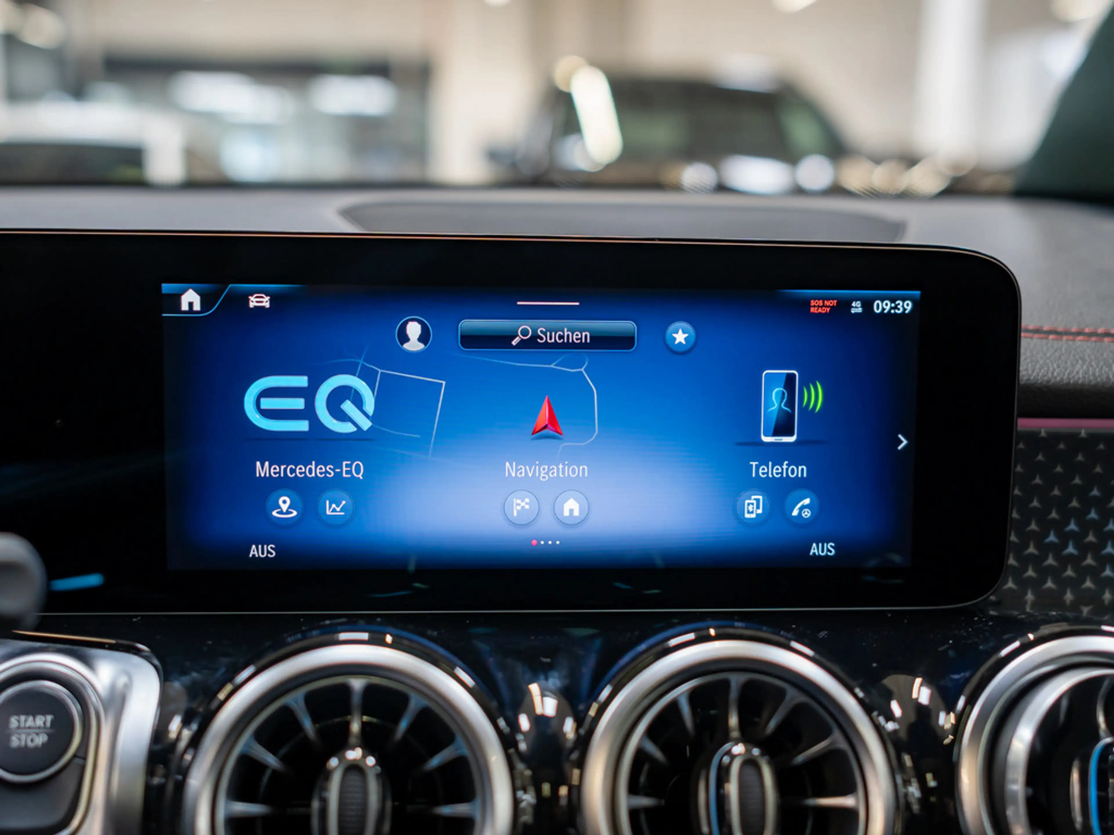 Mercedes-Benz EQB 250 + AMG Sport Advanced PANO LED NAVI SHZ — photo 13