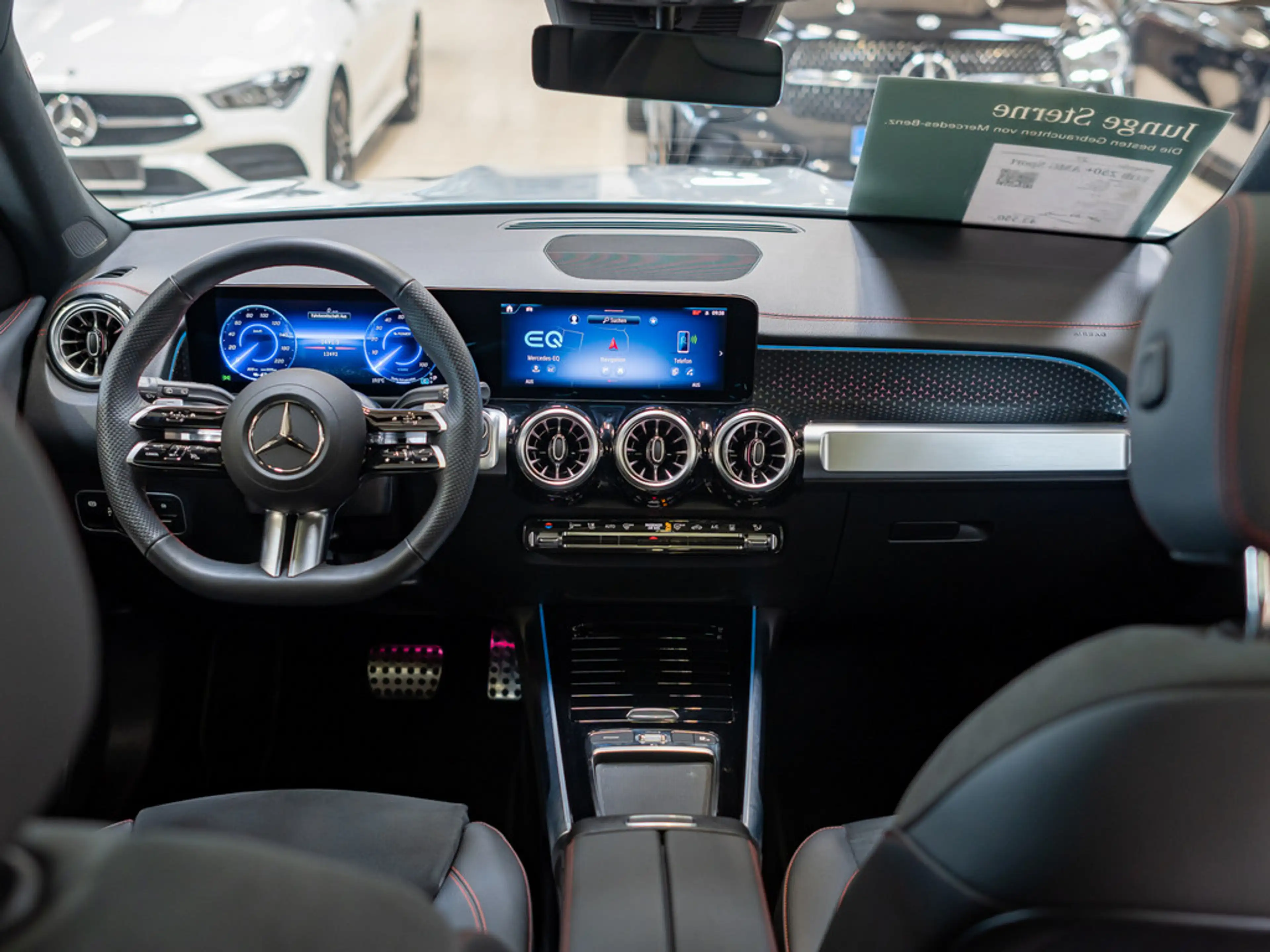 Mercedes-Benz EQB 250 + AMG Sport Advanced PANO LED NAVI SHZ — photo 11