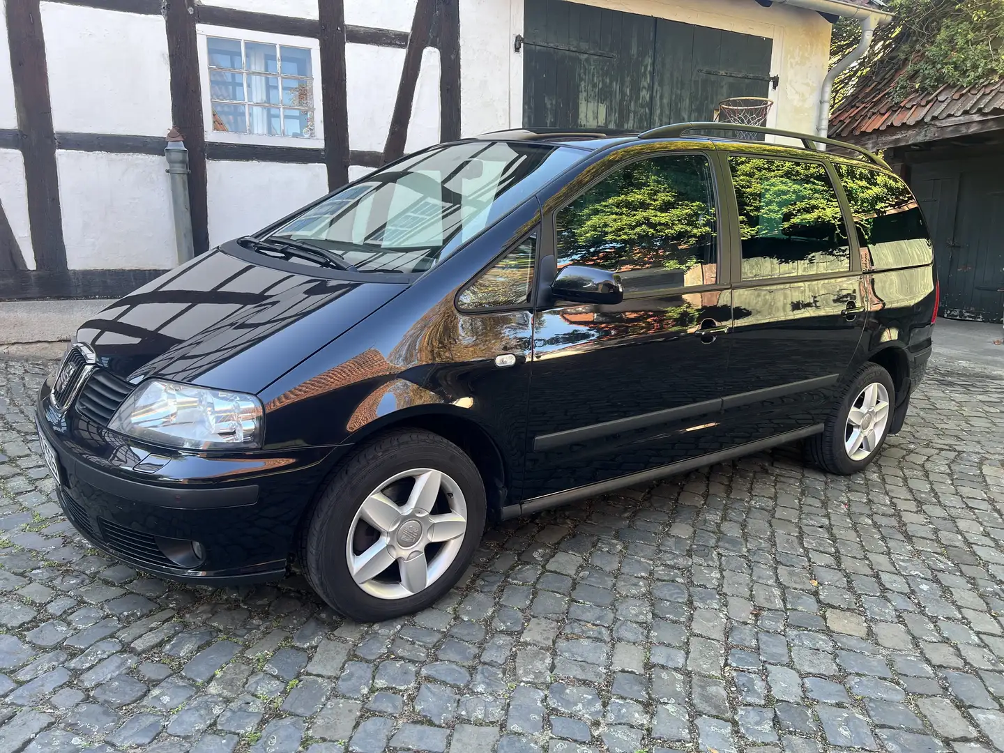 SEAT Alhambra Reference Schwarz - 1