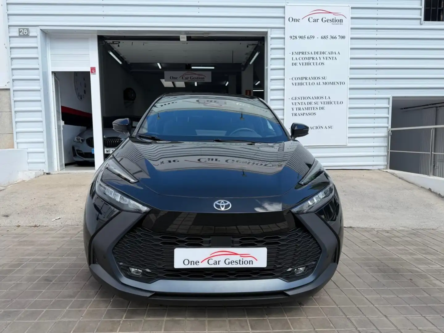 Toyota C-HR 200H Advance Negro - 2