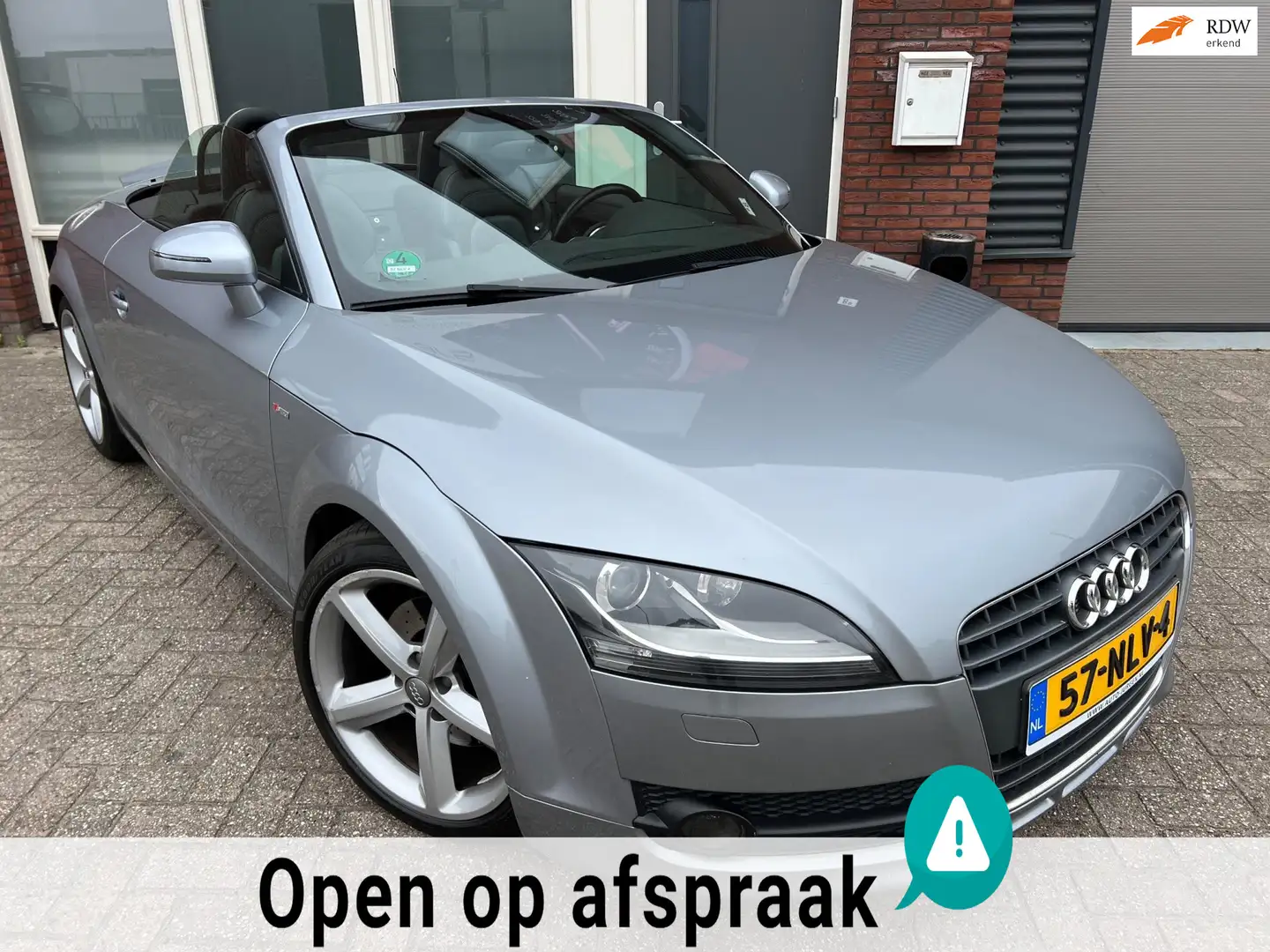 Audi TT Roadster 2.0 TFSI Pro Line S / Leder / Navi / PDC Grijs - 1