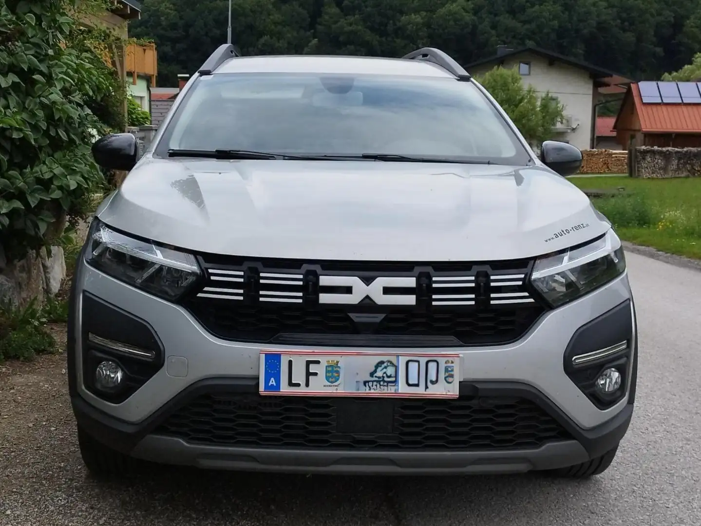 Dacia Jogger Extreme TCe 110 mit AHV srebrna - 1