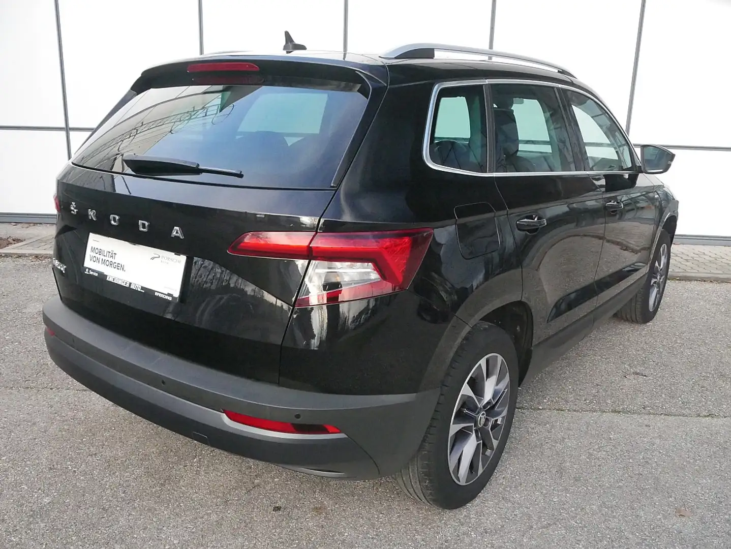 Skoda Karoq 1,6 TDI Ambition Limited DSG, LED, Full-Link, S... Noir - 2