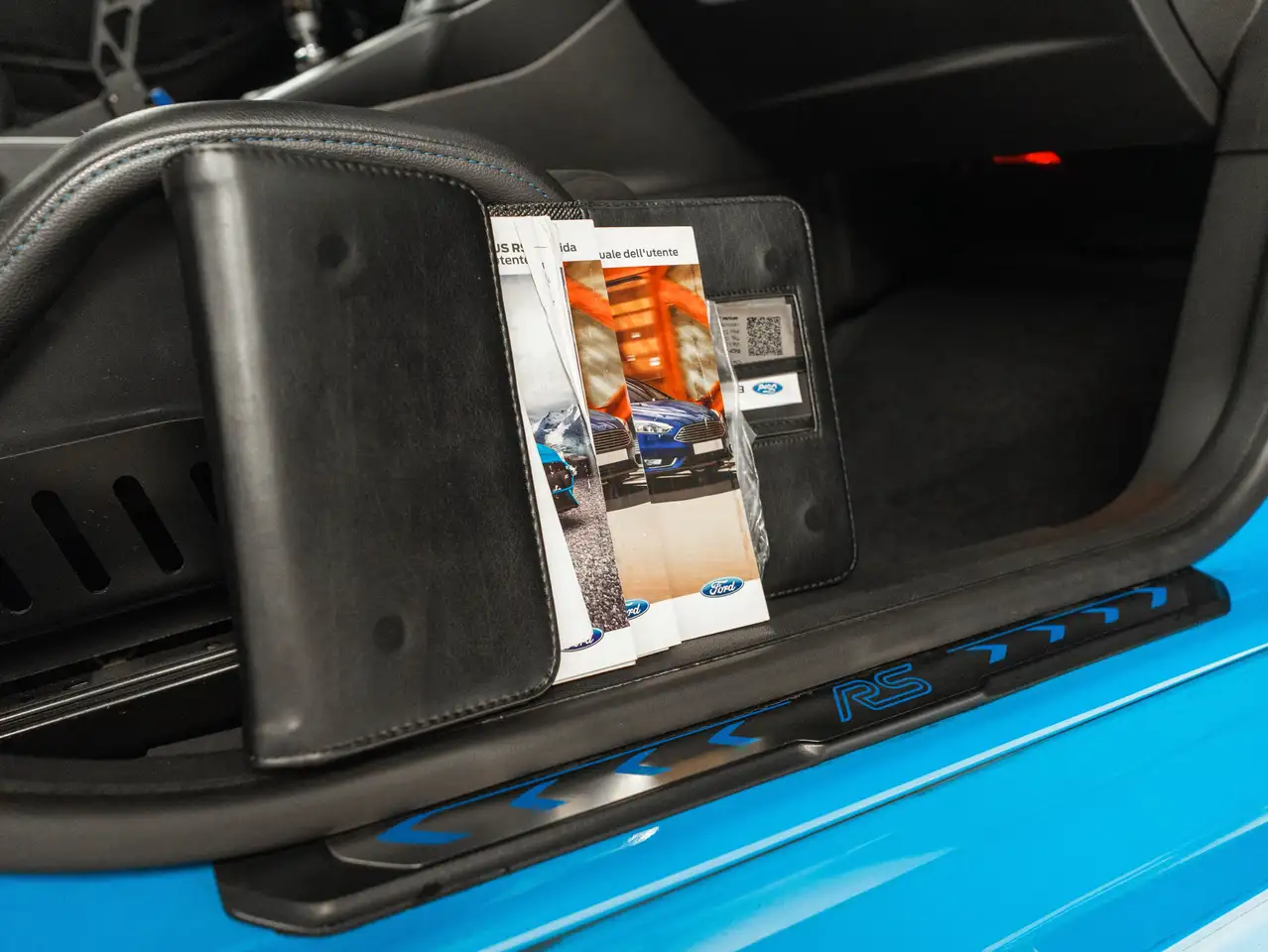 FORD FOCUS 2.3 RS AWD 350CV - RECARO - BVM - BREMBO