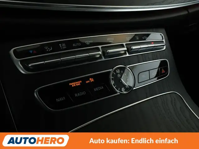 Mercedes-Benz E Class view 26