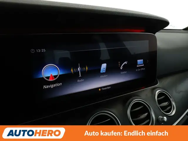 Mercedes-Benz E Class view 22